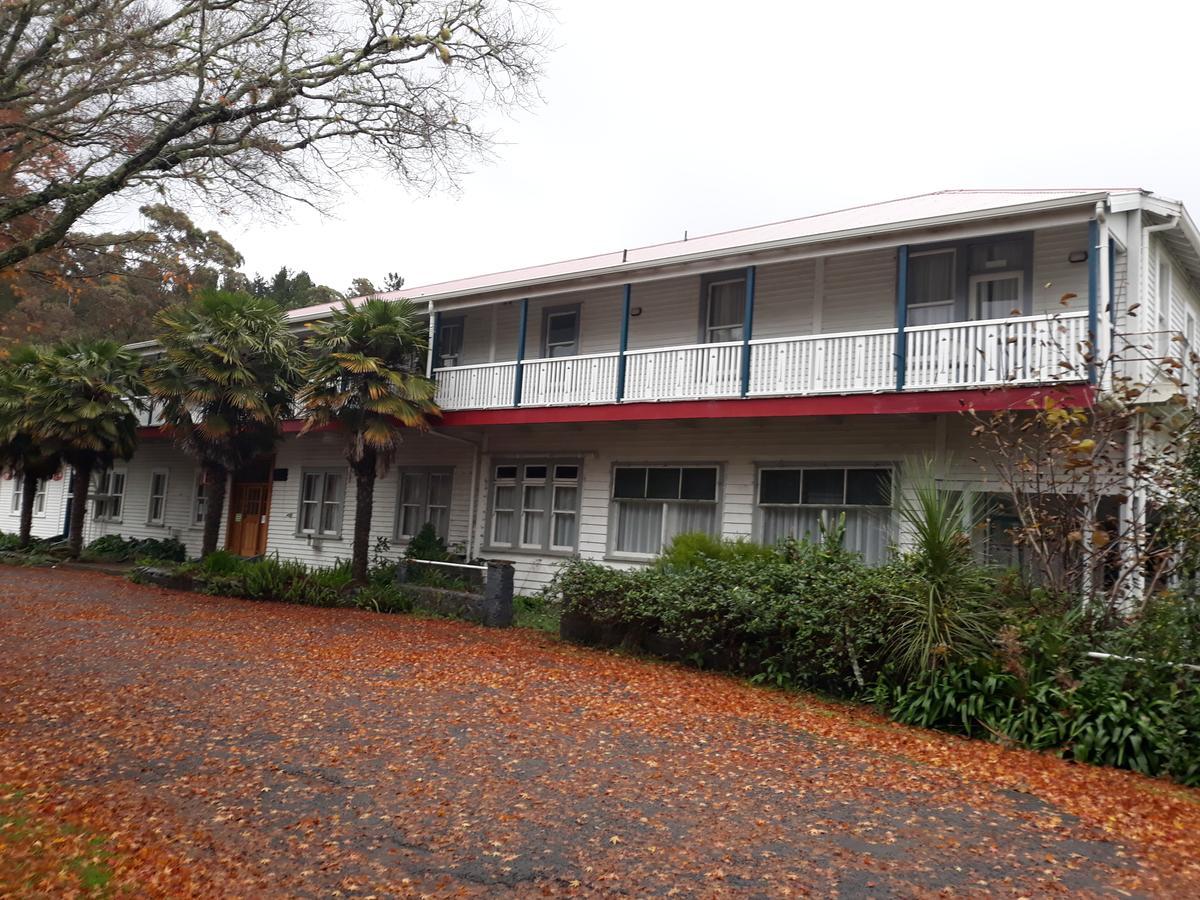 Hot Springs Hotel Te Puia
